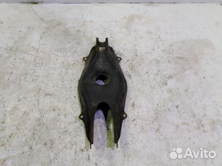 Рычаг задний нижний