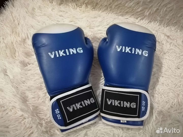 Боксерские перчатки 10 oz + Защита для ног