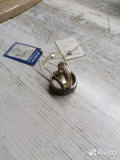 Серебряное кольцо