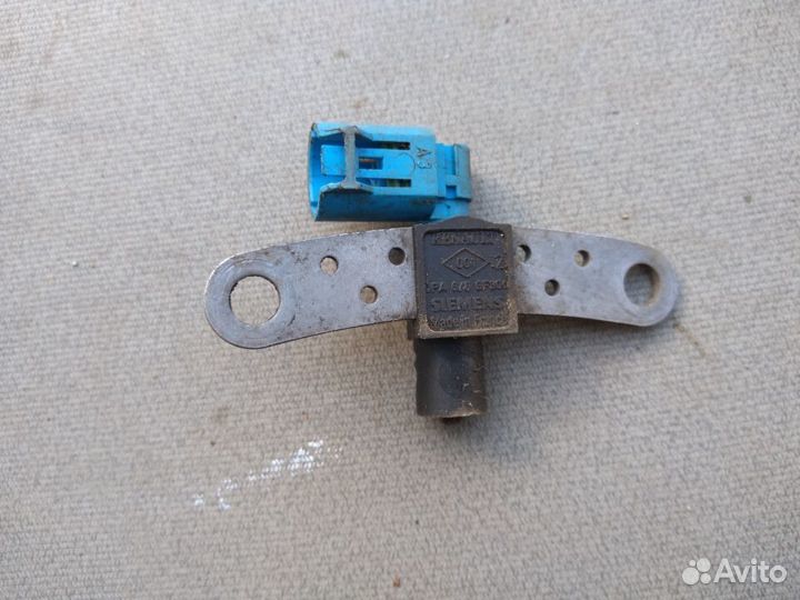 Датчик положения коленвала Renault Logan 2005-2014