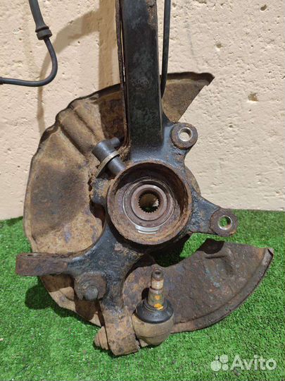 Поворотный кулак левый Mercedes-benz w210 4matic