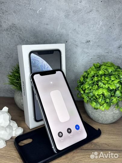 iPhone Xr, 64 ГБ