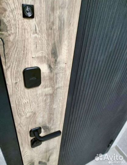 Двери входные с зеркалом, 10 см., со склада