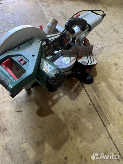 Торцовочная пила metabo kgs 305