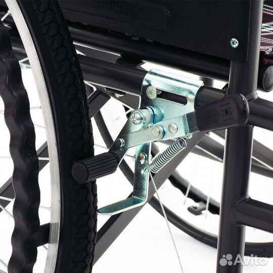 Механическое кресло-коляска с тормозами