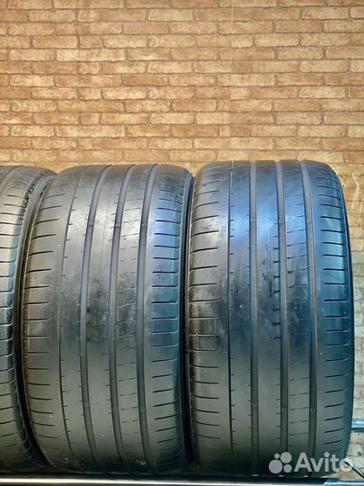 Yokohama Advan Sport V107 285/40 R22 и 325/35 R22 110Y