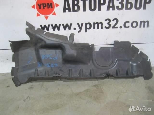 Воздуховод радиатора правый от Peugeot 308 2007