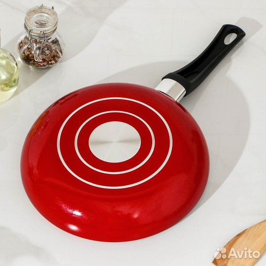 Сковорода Blaze, d24 см, пластиковая ручка, антипр