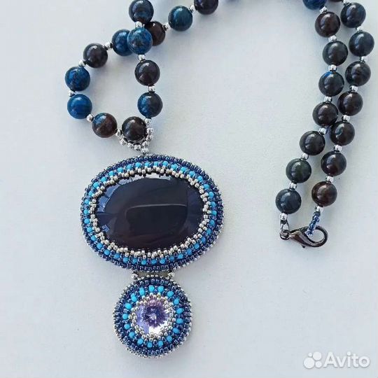 Классическая подвеска с камнем