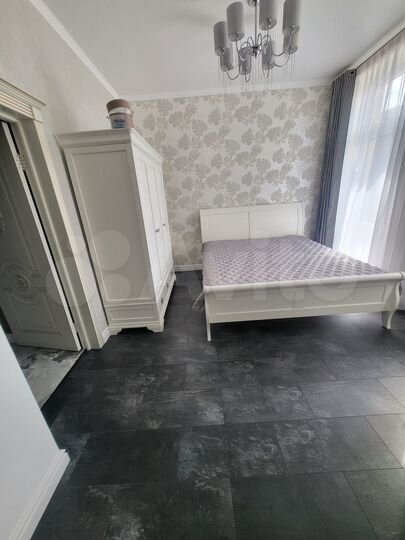 2-к. квартира, 80 м², 2/5 эт.