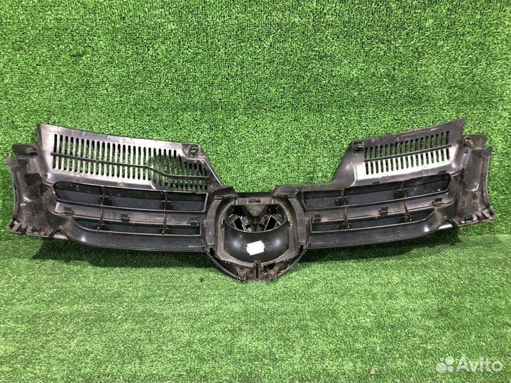 Решетка радиатора Volkswagen Golf 5 2003-2009