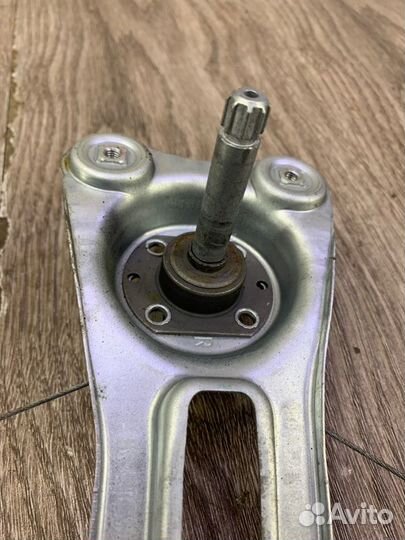 Стеклоподъемник задний правый Opel Astra J хетчбэк