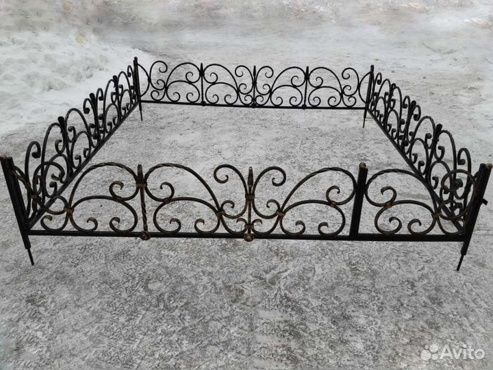 Кованые ограждения для кладбища с доставкой