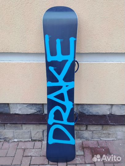 Сноуборд с креплениями