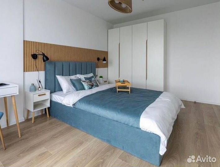 Кровать с мягким изголовьем двухспальная