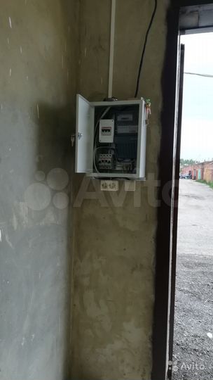 Гараж, > 30 м²