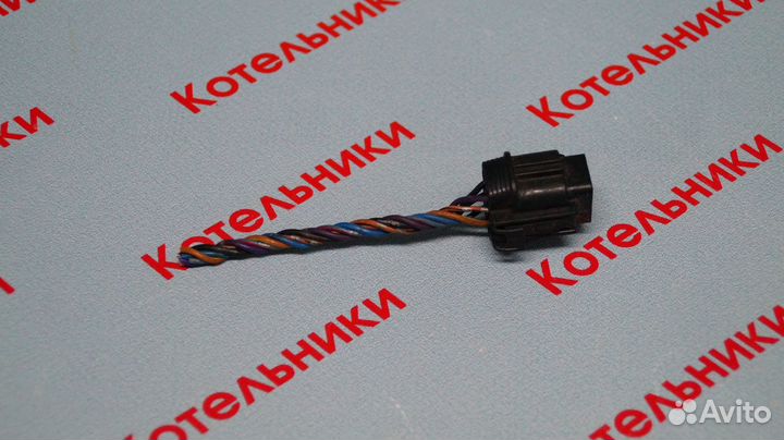 Nissan 16119-AX00A Разъем дроссельной заслонки