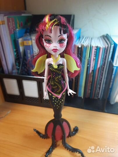 Кукла monster high дракулаура из серии ужасный риф