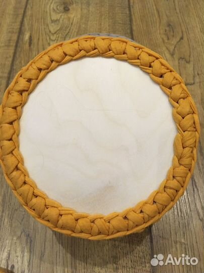 Корзиночка вязаная с крышкой горчичная