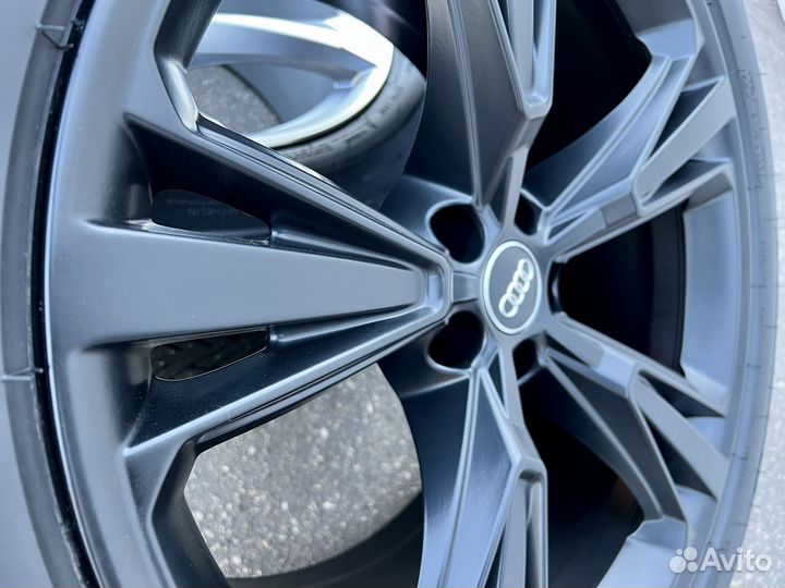 Колеса Audi Q8 SQ8 R21 оригинал зима Michelin