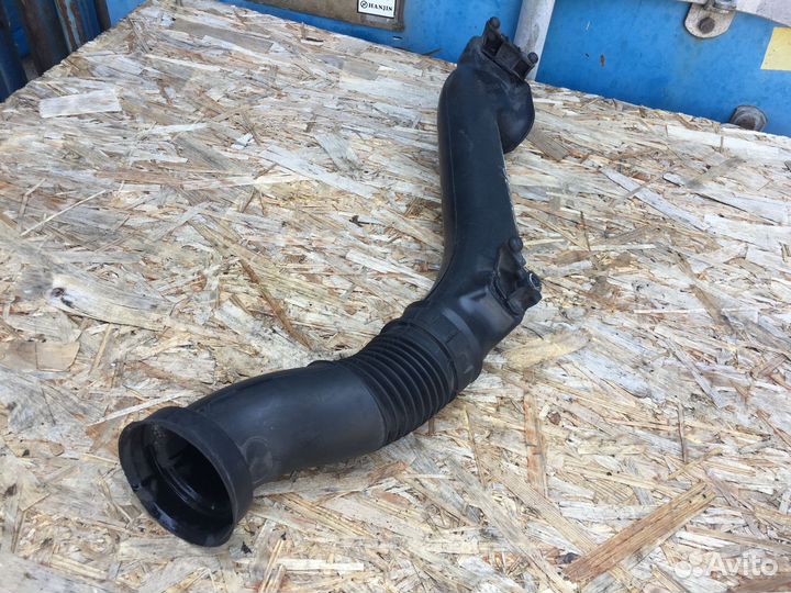 Воздухозаборник Opel Astra H