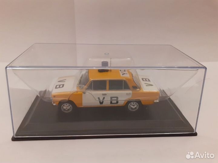 1:43 LADA 1300 