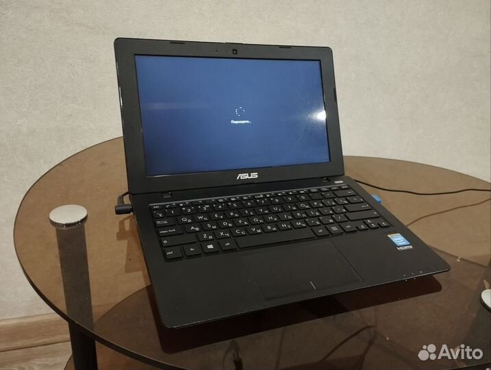 Asus x200m