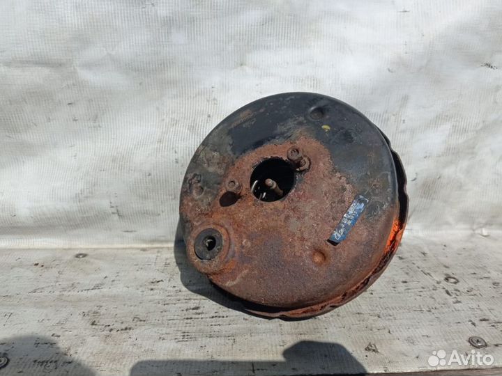 Вакуумный усилитель тормозов Mercedes 508