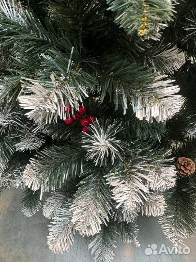 Ель искуственная заснеженная