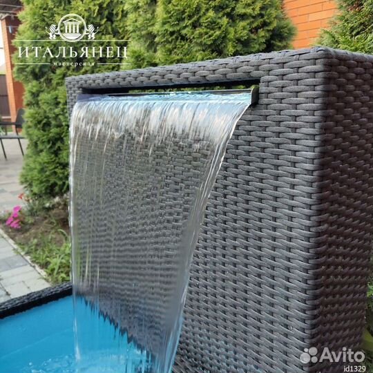 Фонтан из ротанга с изливом