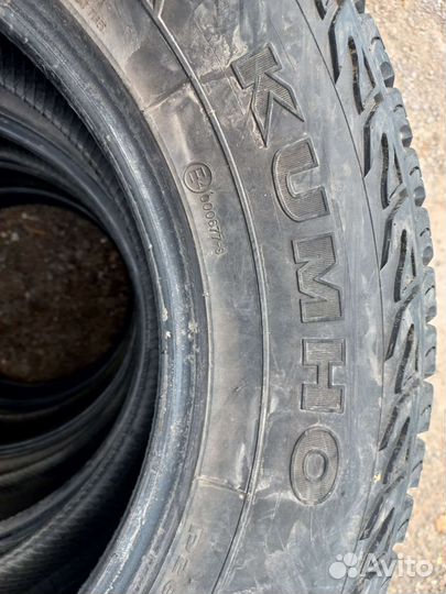 Kumho Road Venture AT61 265/65 R17 110S