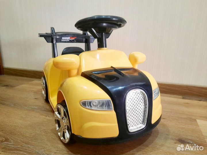 Электромобиль с педалью