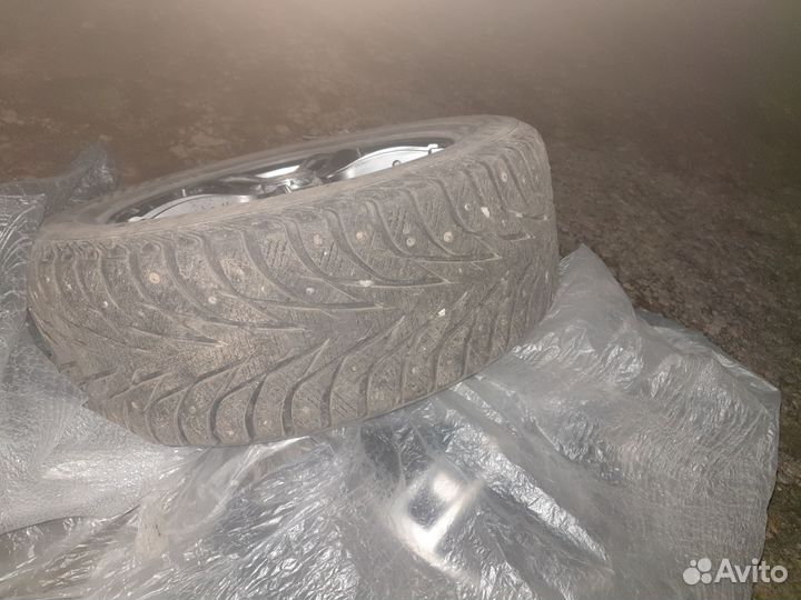 R16 Yokohama Ice Guard Stud IG55 215/55, PCD 5x108 DIA 63.3