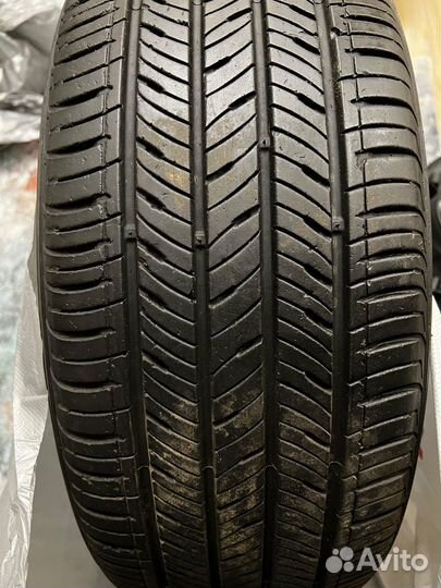 Kumho Solus HS51 215/55 R17 94V