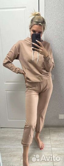 Спортивный костюм женский