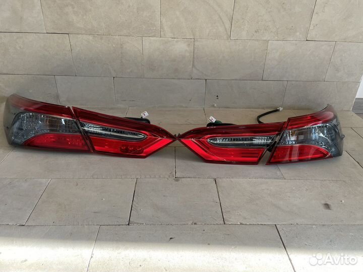 Toyota Camry v70 Фонарь задний