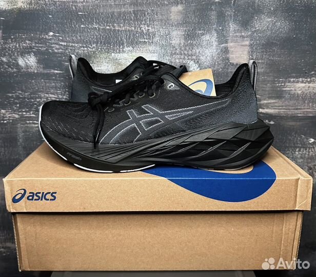 Кроссовки Asics Novablast 4 1011B693-002 оригинал