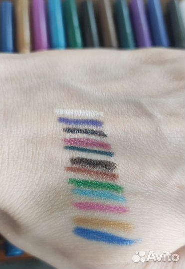 Карандаши для губ, глаз, бровей, палетки теней