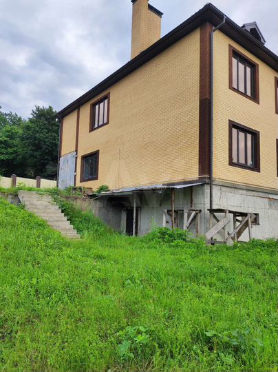 Дом 350 м² на участке 15 сот.