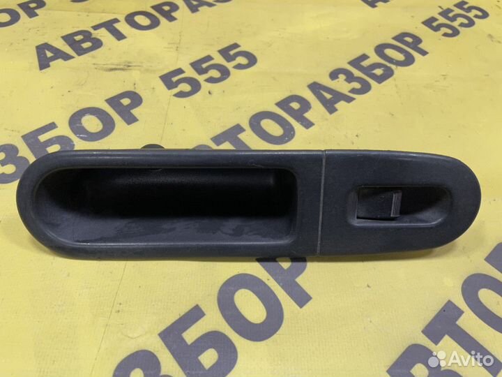 Кнопка стеклоподъемника Honda HR-V