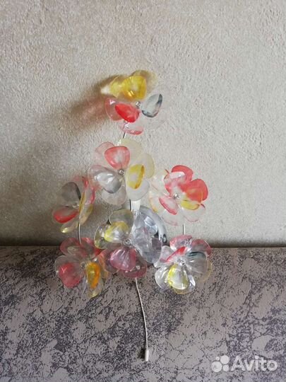 Светильник настенный со светодиодной лампой