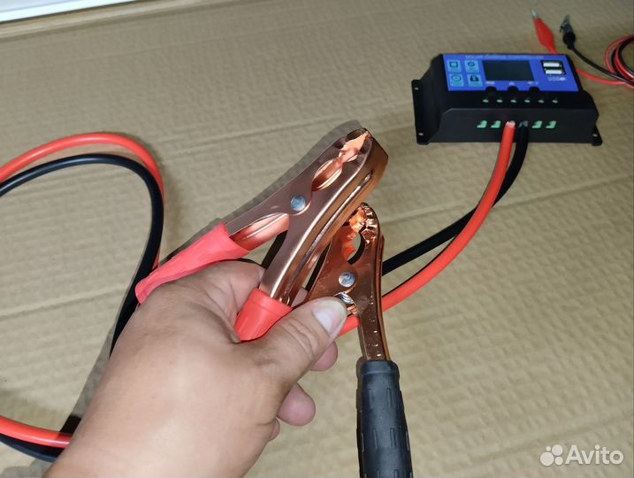 Зарядка для аккумулятора на солнечной батарее