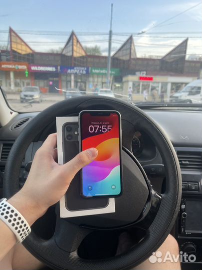 iPhone 11, 128 ГБ
