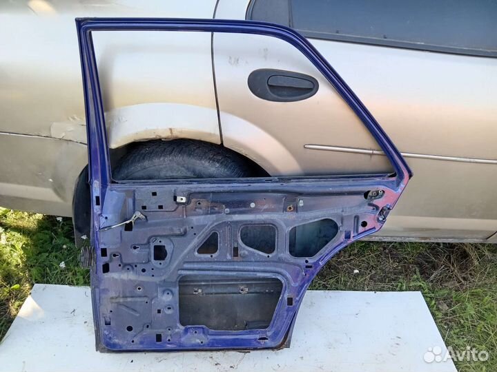 Дверь задняя правая на мерседес 124