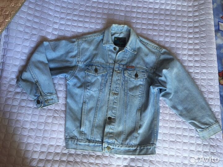 Куртка джинсовая