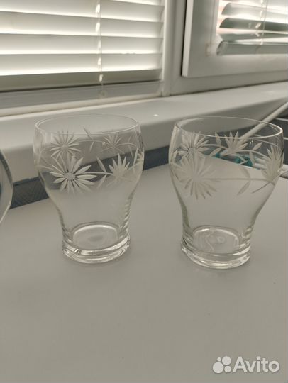 Кувшин со стаканами