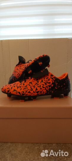 Футбольные бутсы шипованые новые размер 38,5