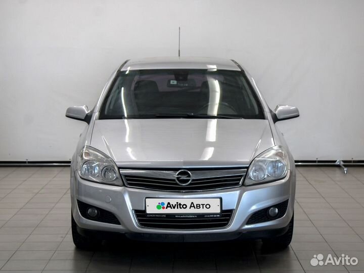 Opel Astra 1.6 МТ, 2011, 267 000 км