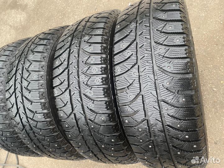 Bridgestone Ice Cruiser 7000S 225/60 R17