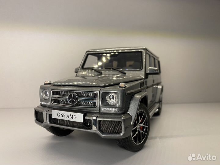 Mercedes g65 AMG 1:18 Almost Real